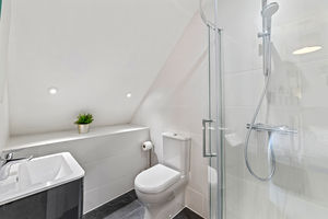 En Suite- click for photo gallery
